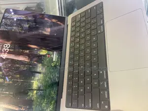 Laptop Apple MacBook Pro 2021 M1 32GB Apple M1 Pro SSD 1T