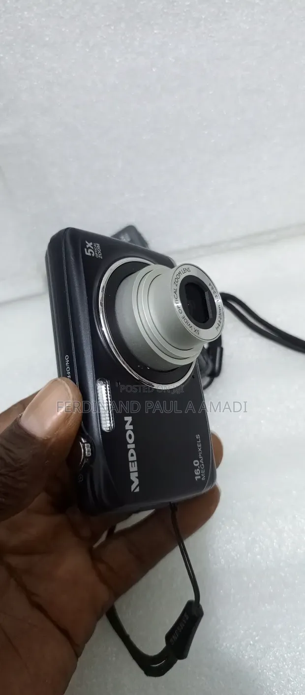 Medion Digital Photo and Video Camera for Vintage And in Abule