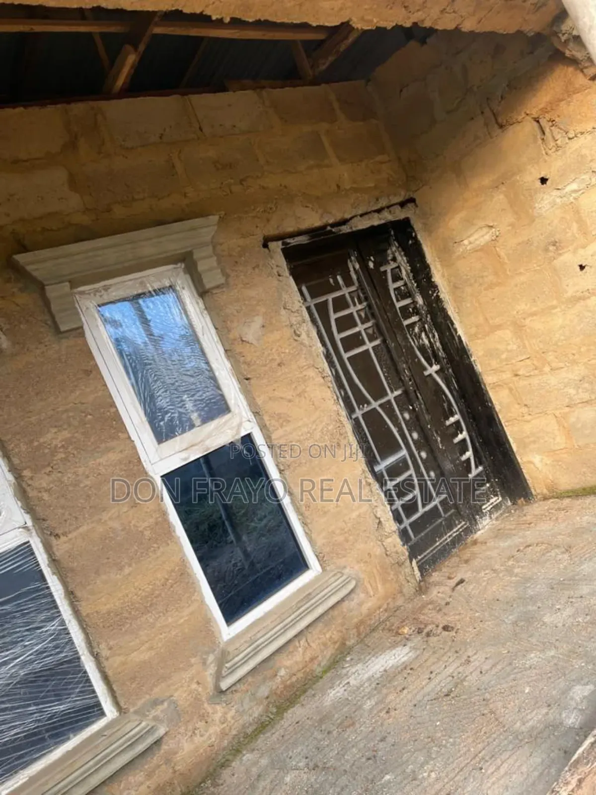 4 Flat Uncompleted Apartment At Aroro Yerokun Ojoo For Sale