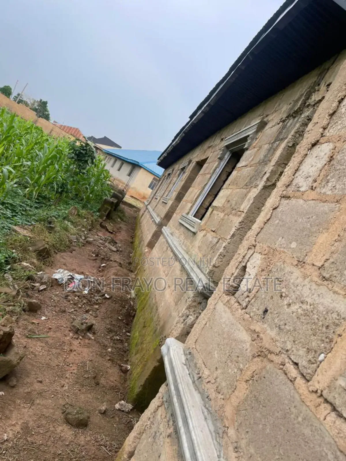 4 Flat Uncompleted Apartment At Aroro Yerokun Ojoo For Sale