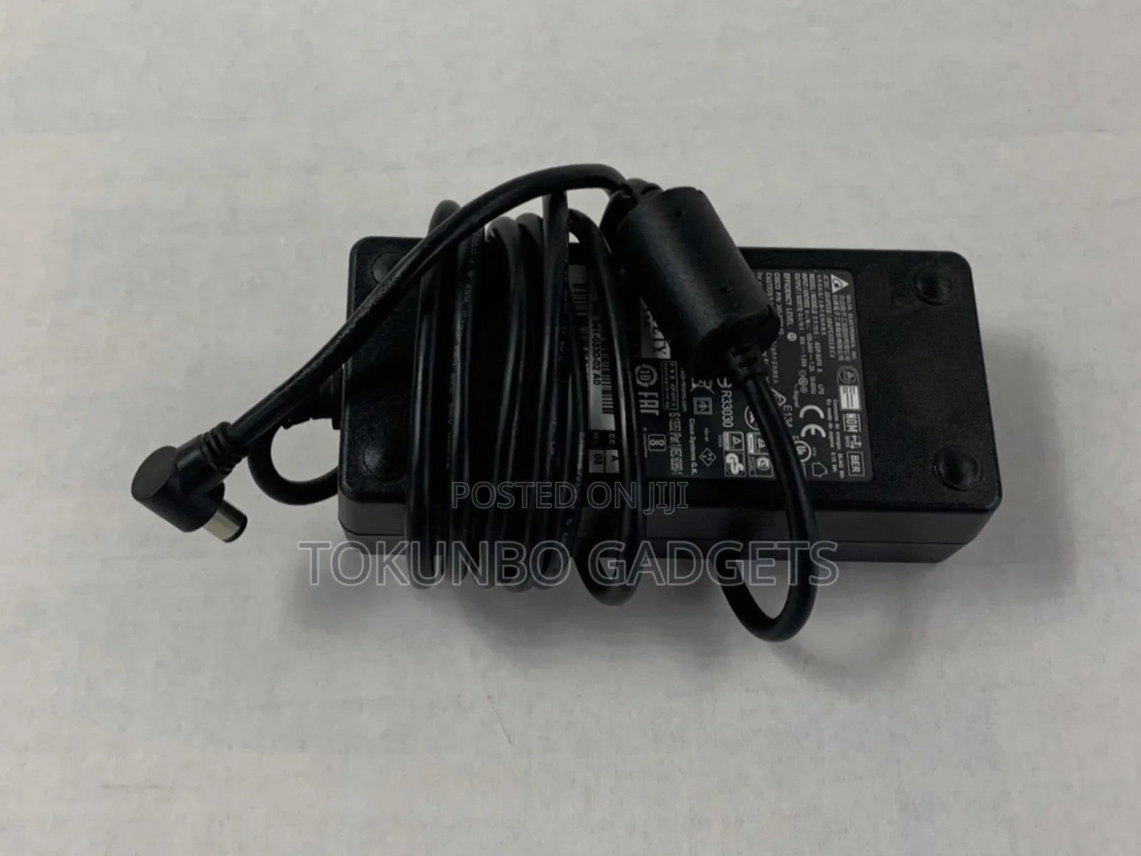 Cisco 48v 1.05a Power Adapter