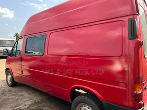Ford Transit 2004 Red