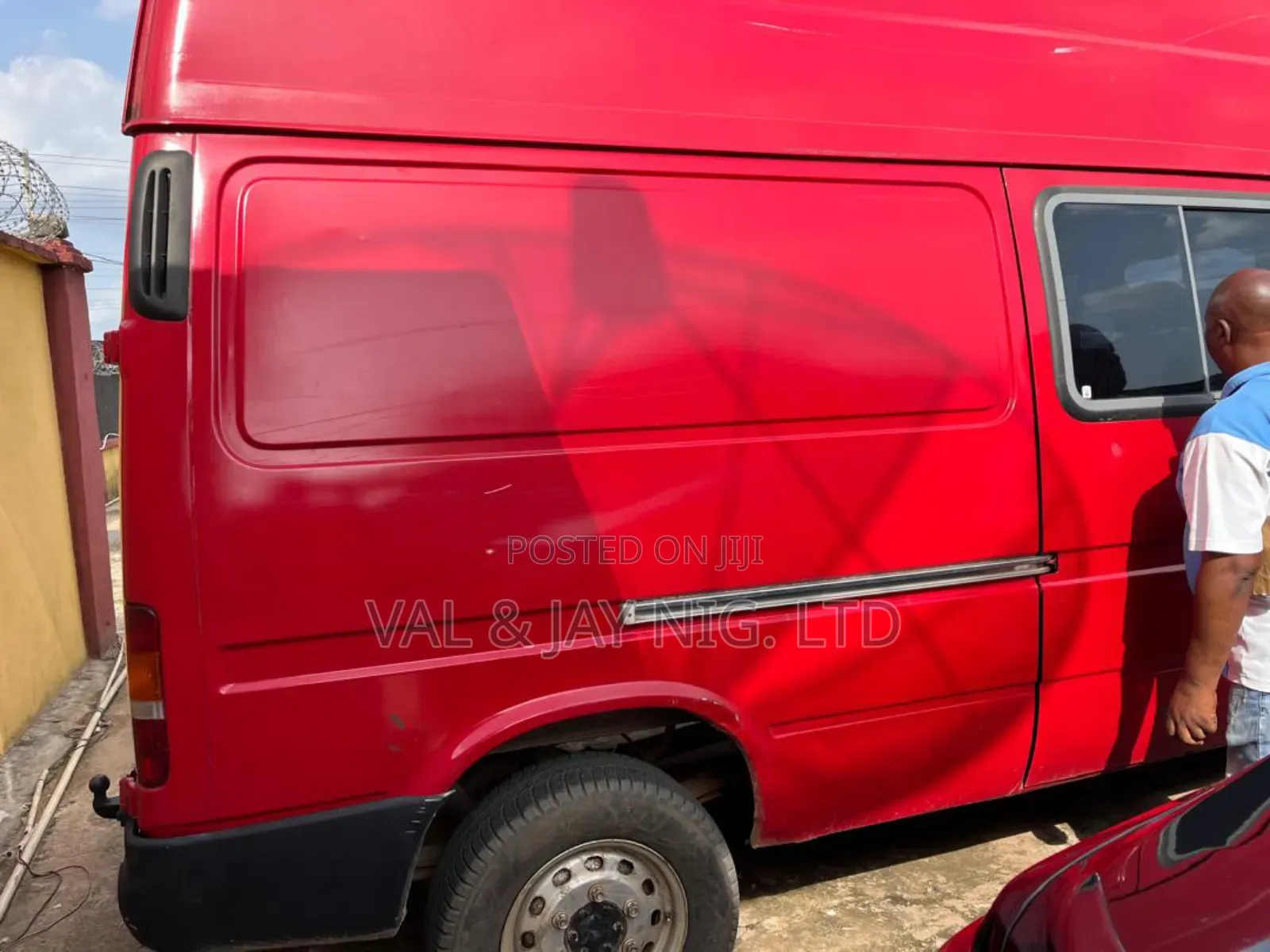 Ford Transit 2004 Red
