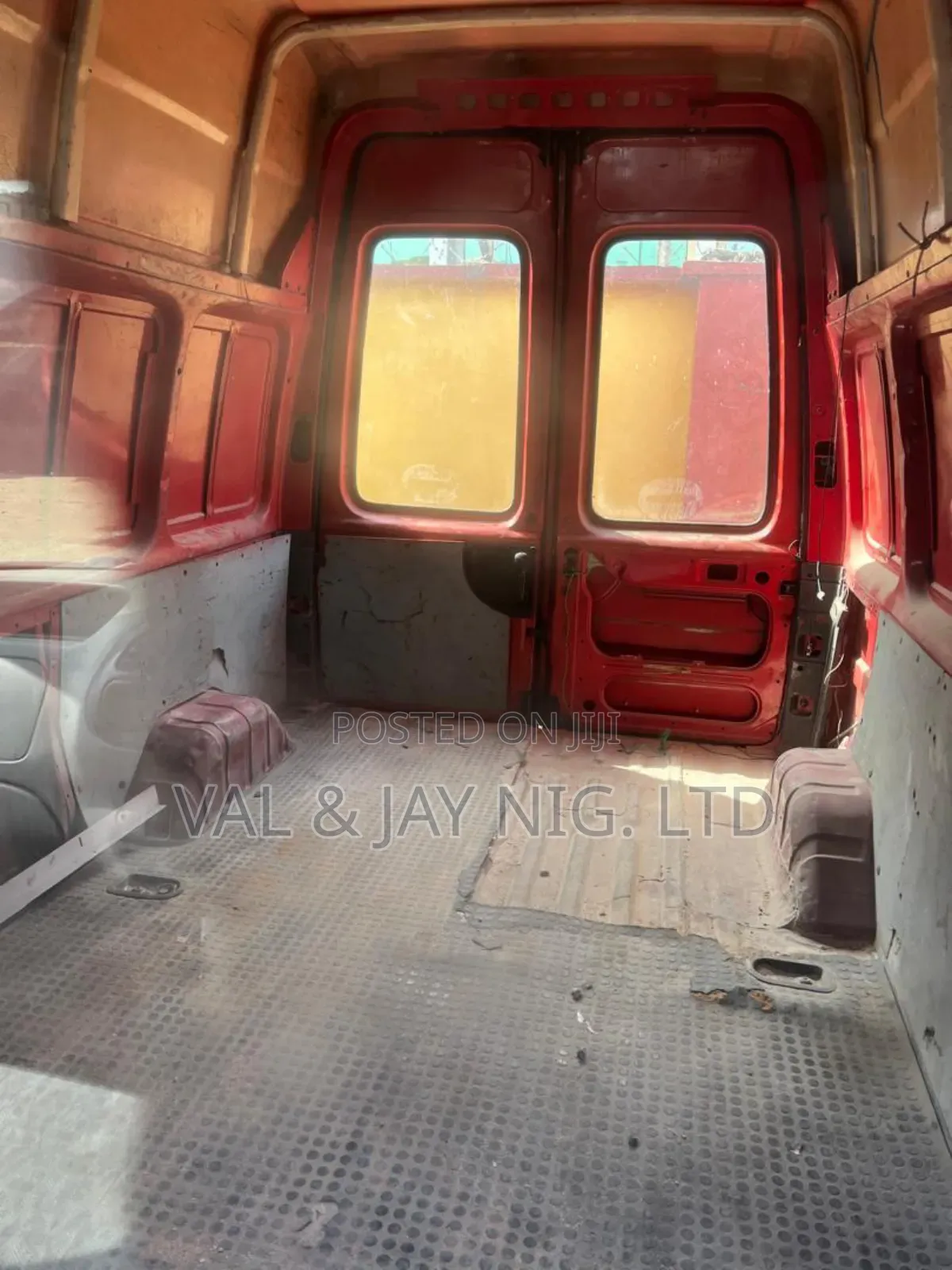 Ford Transit 2004 Red