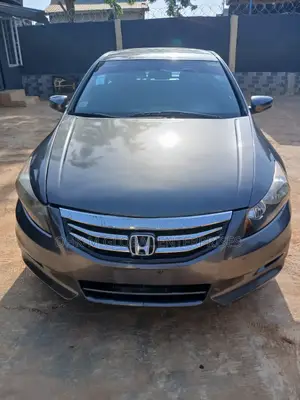 Photo - Honda Accord 2012 Brown