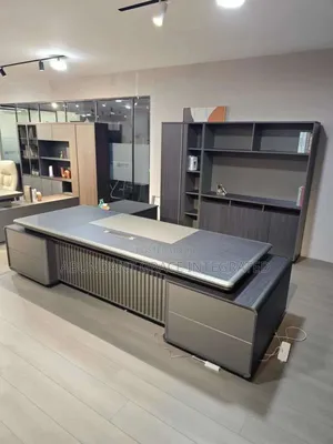 2.4 Meters Luxury Desktop.