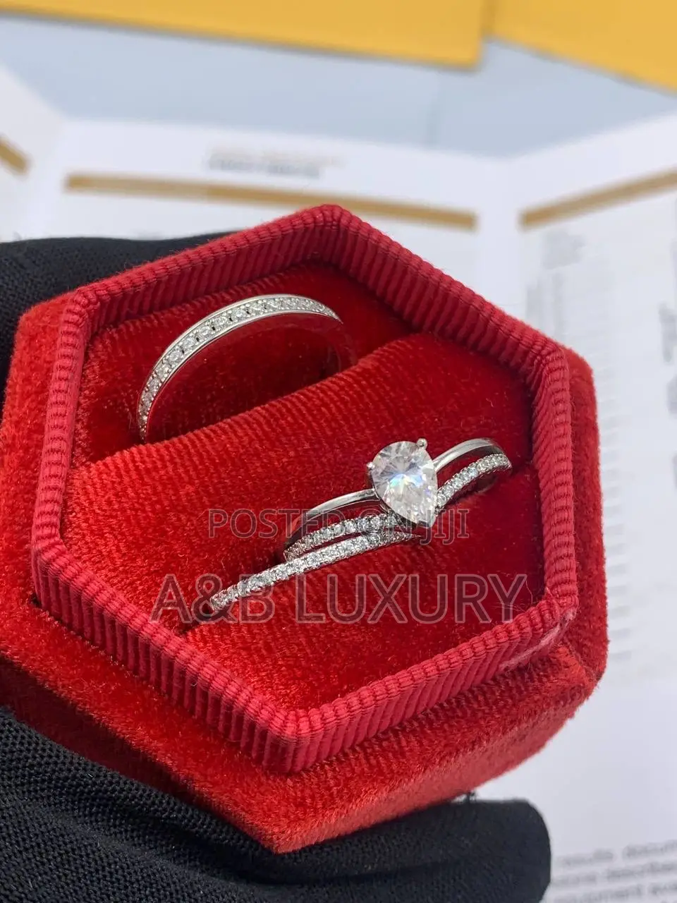 VVS Moissanite Diamond Ring