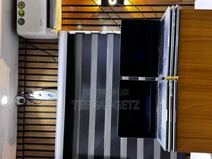 Laptop Apple MacBook Pro 2020 16GB Intel Core I5 SSD 512GB