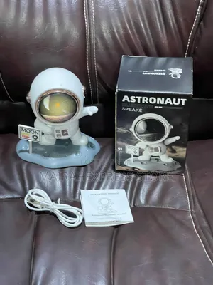 Portable Wireless High Sound Astronaut Bluetooth Speaker