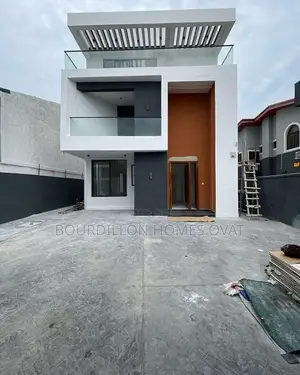 5bdrm Duplex in Lekki Phase 1 for sale
