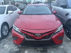 Toyota Camry SE (2.5L 4cyl 8A) 2019 Red