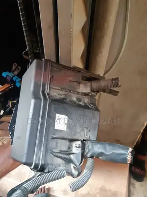 Complete Fus Box Toyota Venza