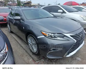 Lexus ES 2017 Gray