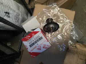 Thermostat Hilux 2tr