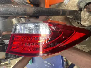 Toyota Lexus Es350 015 Back Light ( Body Spare Parts)
