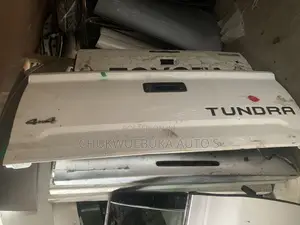 Complete Boot Tundra 2018
