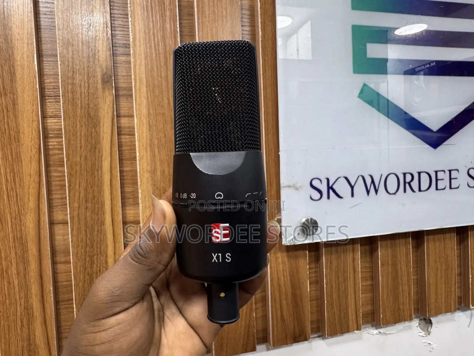 Se X1s Studio Condenser Microphone