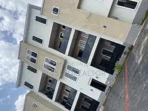 2bdrm Block of Flats in Avu Junction, Owerri for rent