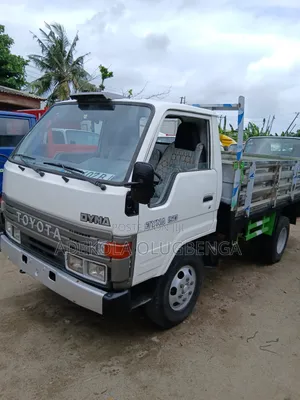 Photo - Toyota Dyna