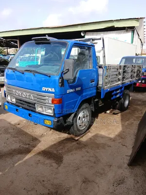 Photo - Toyota Dyna Diesel