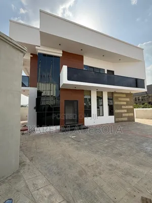 Furnished 4bdrm Duplex in Carlton Gate Estate for sale