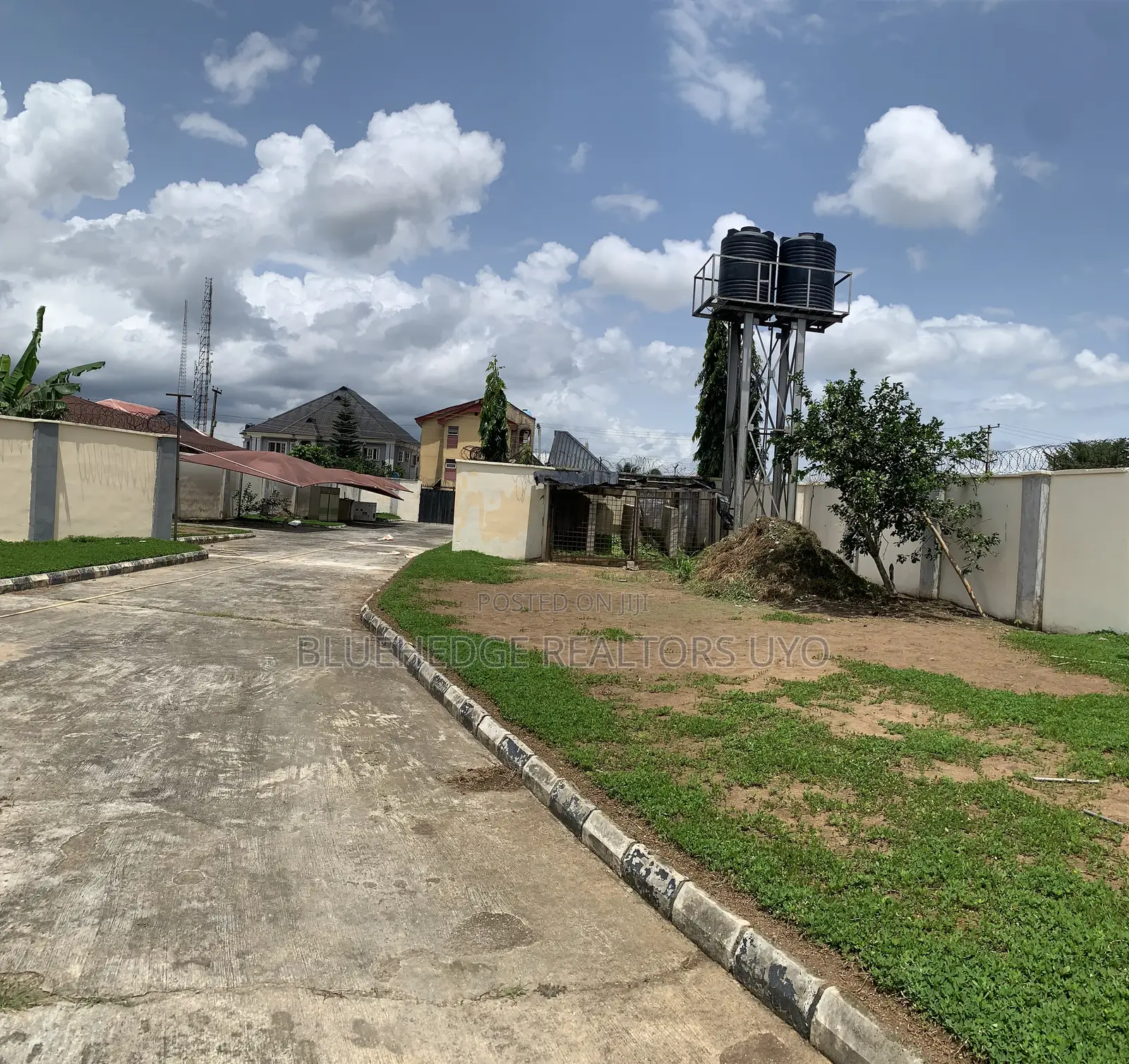 4bdrm Block of Flats in Osongama Estate Uyo for sale