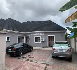 2bdrm Block of Flats in Osongama Estate, Uyo for sale