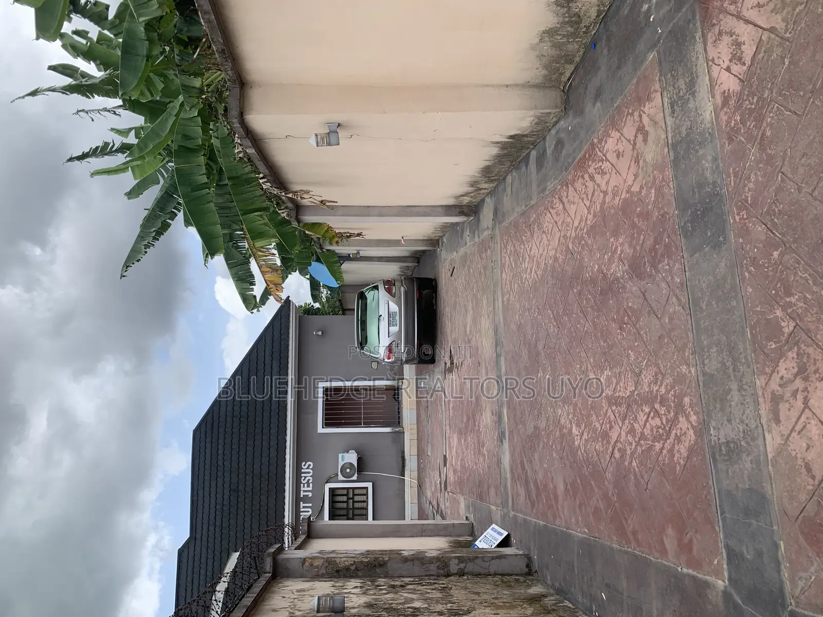 2bdrm Block of Flats in Osongama Estate, Uyo for sale