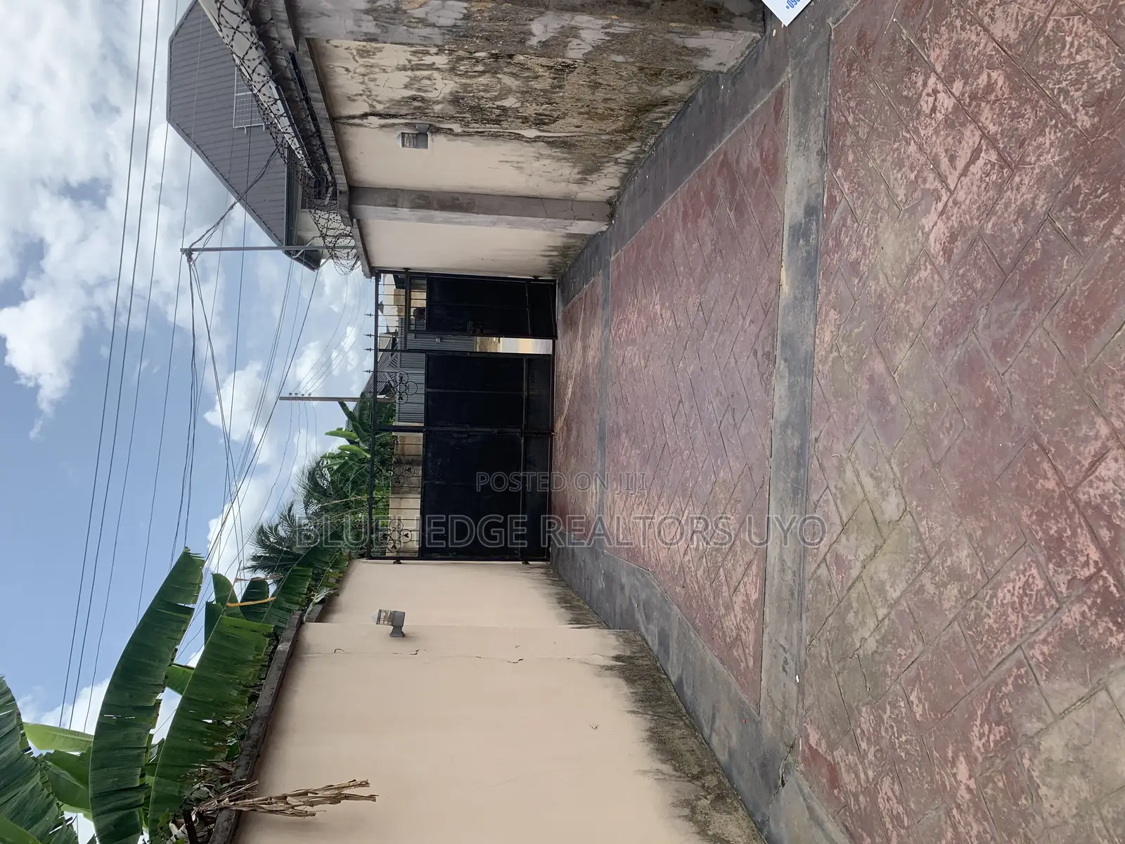 2bdrm Block of Flats in Osongama Estate, Uyo for sale