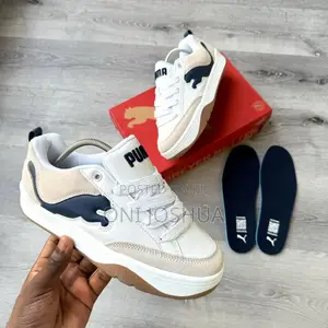 Puma Sneakers