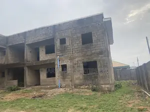 20bdrm Block of Flats in Benin City for sale
