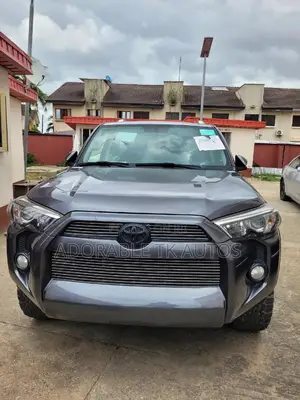 Toyota 4-Runner SR5 4dr 4x4 (4.0L 6cyl 5A) 2016 Gray