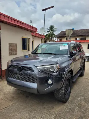 Toyota 4-Runner SR5 4dr 4x4 (4.0L 6cyl 5A) 2016 Gray
