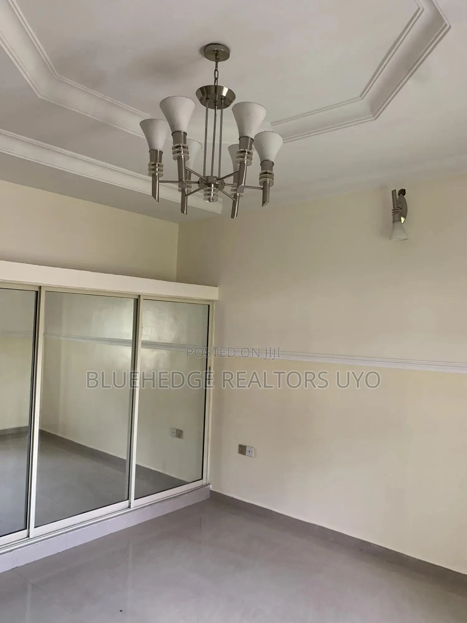 4bdrm Block of Flats in Osongama Estate Uyo for sale