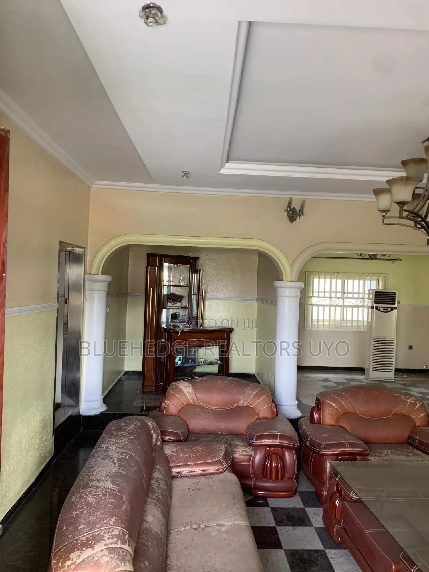 4bdrm Block of Flats in Osongama Estate Uyo for sale