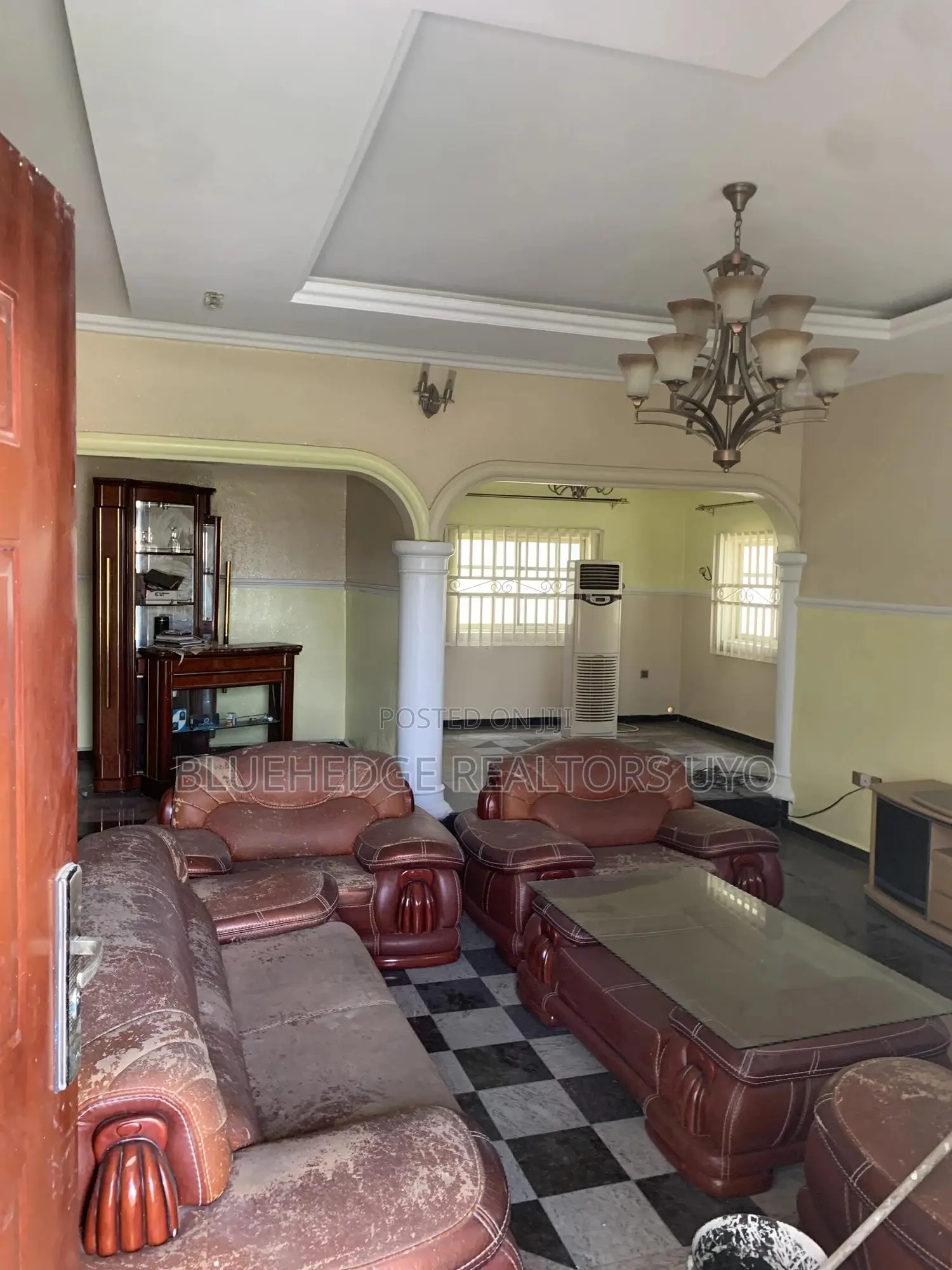 4bdrm Block of Flats in Osongama Estate Uyo for sale