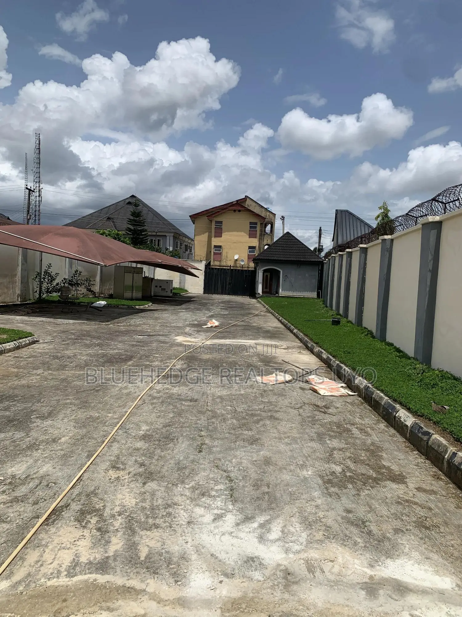 4bdrm Block of Flats in Osongama Estate Uyo for sale