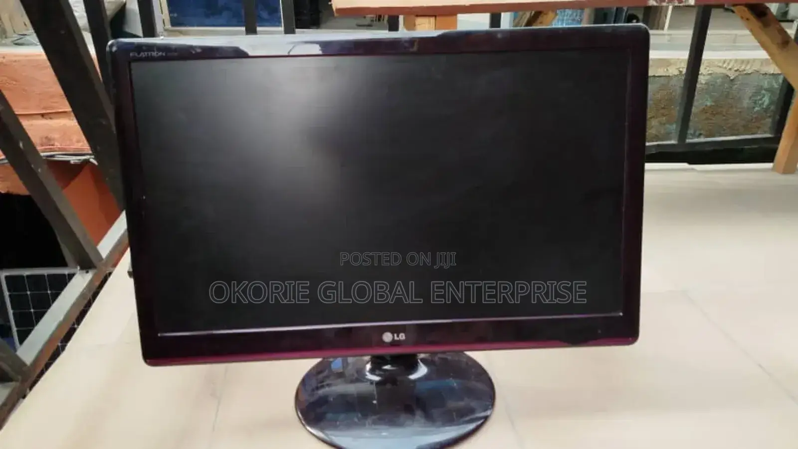 Working Perfectly 27 Inches Lg Monitor