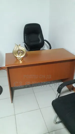 Good Office Table for People's Favourite