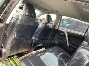 Toyota RAV4 Limited 4dr SUV AWD (2.5L 4cyl 6A) 2014 Black