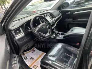 Toyota Highlander 2015 Black