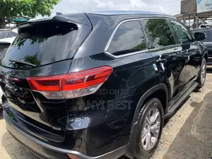 Toyota Highlander 2015 Black