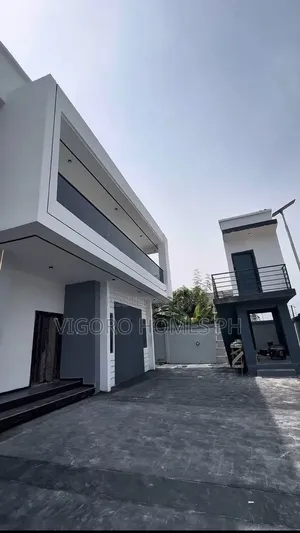 5bdrm House in New Estate, Port-Harcourt for sale