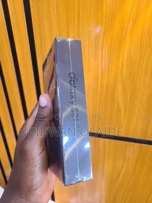New Samsung Galaxy S21 5G 128 GB