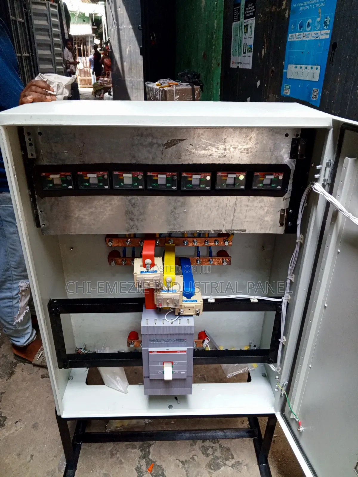 Distribution Panel