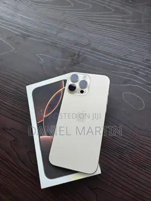Photo - Apple iPhone 16 Pro Max 256 GB Gold