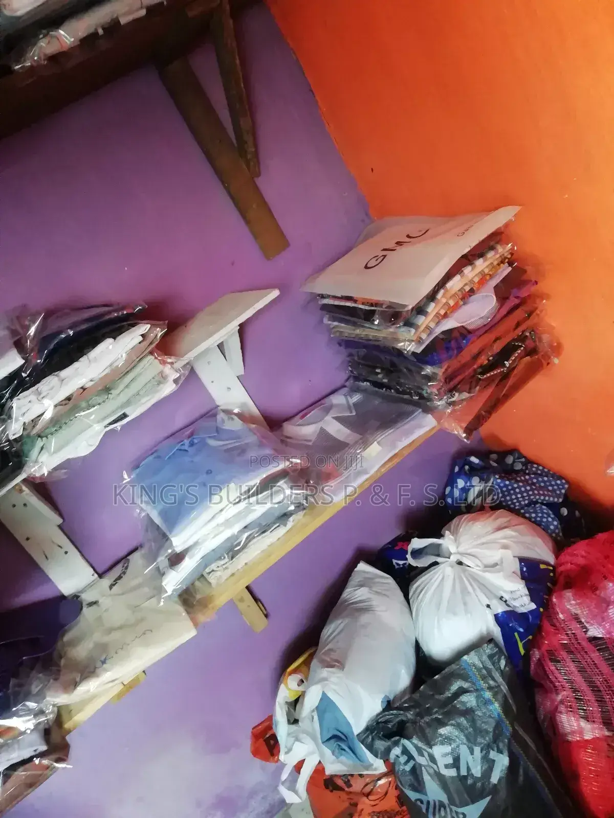 Clothes Ioner in Town