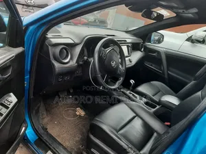 Toyota RAV4 Limited AWD (2.5L 4cyl 6A) 2016 Blue