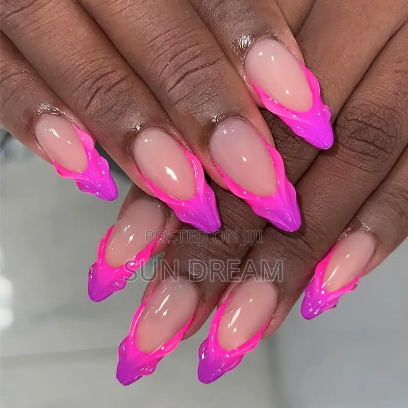 Trending Press On Nails Nair Art