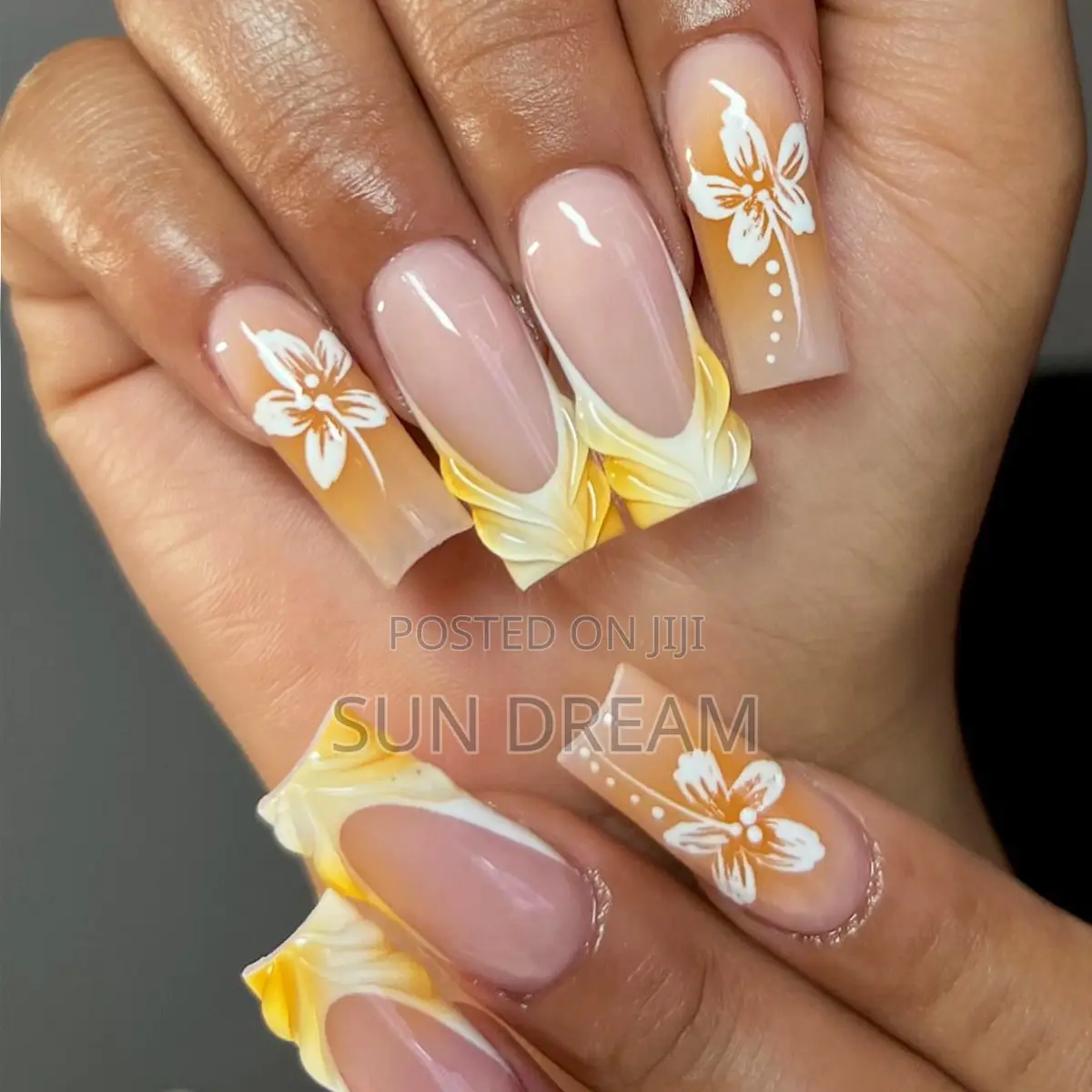 Trending Press On Nails Nair Art